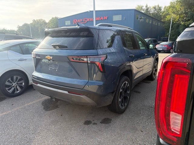 Used 2025 Chevrolet Equinox LT w/ Convenience Package II FWD image 5