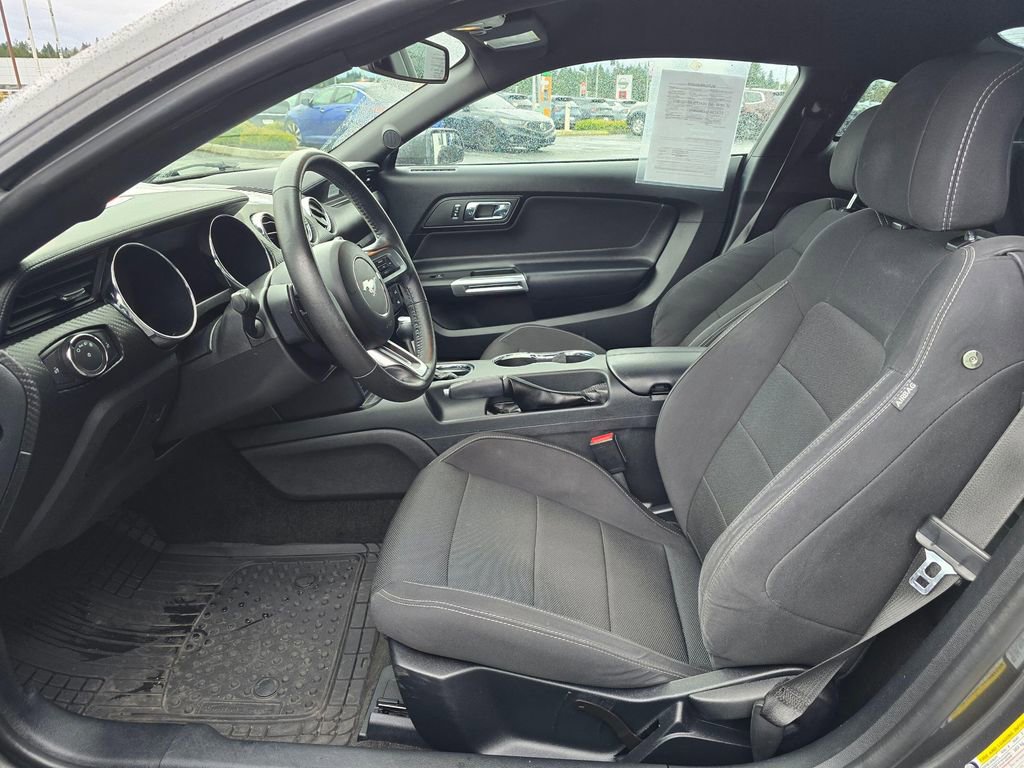 Used 2017 Ford Mustang Coupe image 9