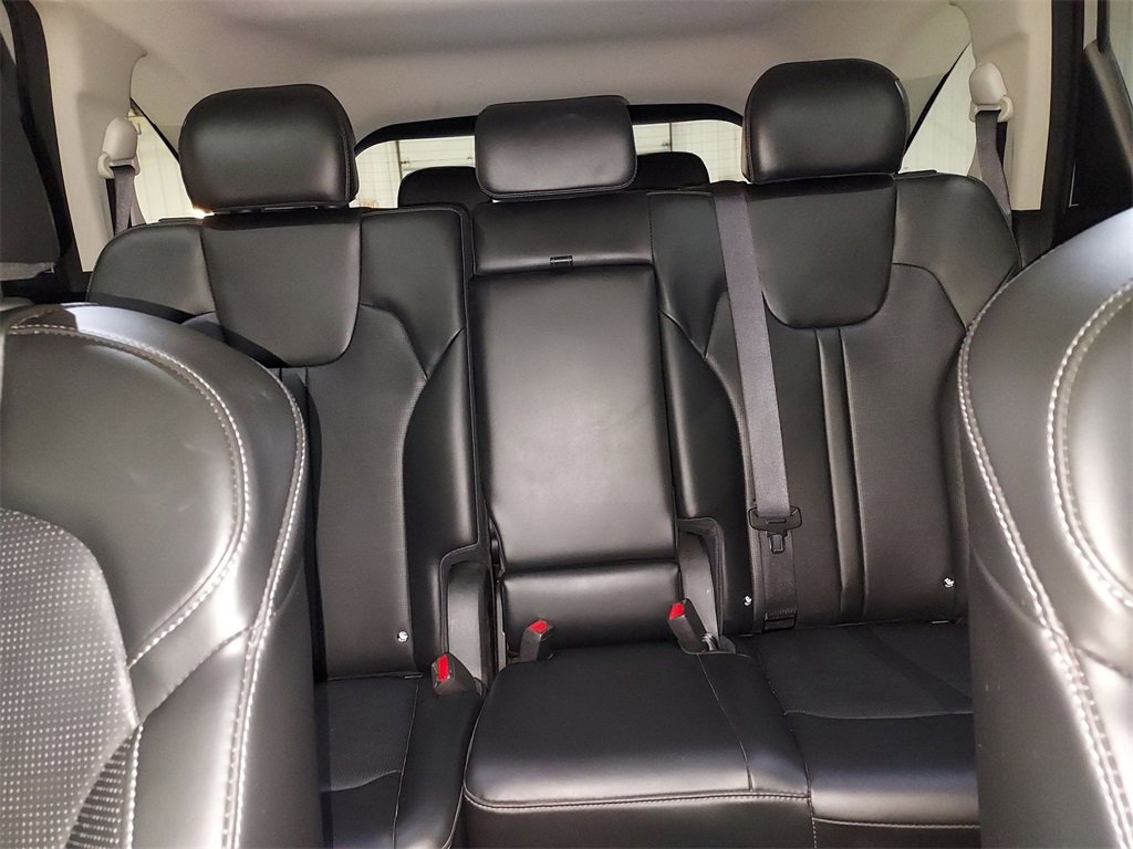 Used 2025 Kia Sorento S w/ Panoramic Sunroof Package image 13