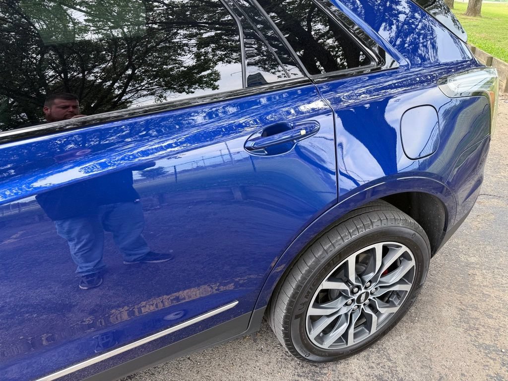 Used 2024 Cadillac XT5 Sportv w/ Technology Package AWD/4WD image 12