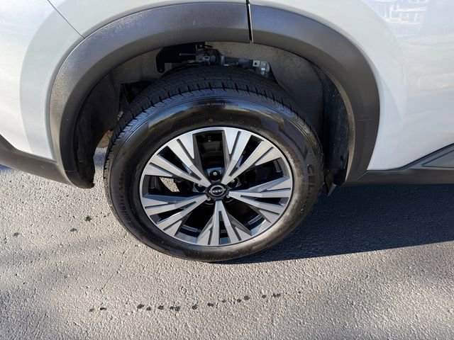 Used 2023 Nissan Rogue SV image 24
