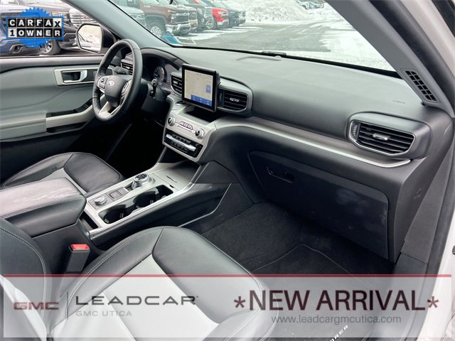 Used 2022 Ford Explorer XLT w/ Equipment Group 202A image 27
