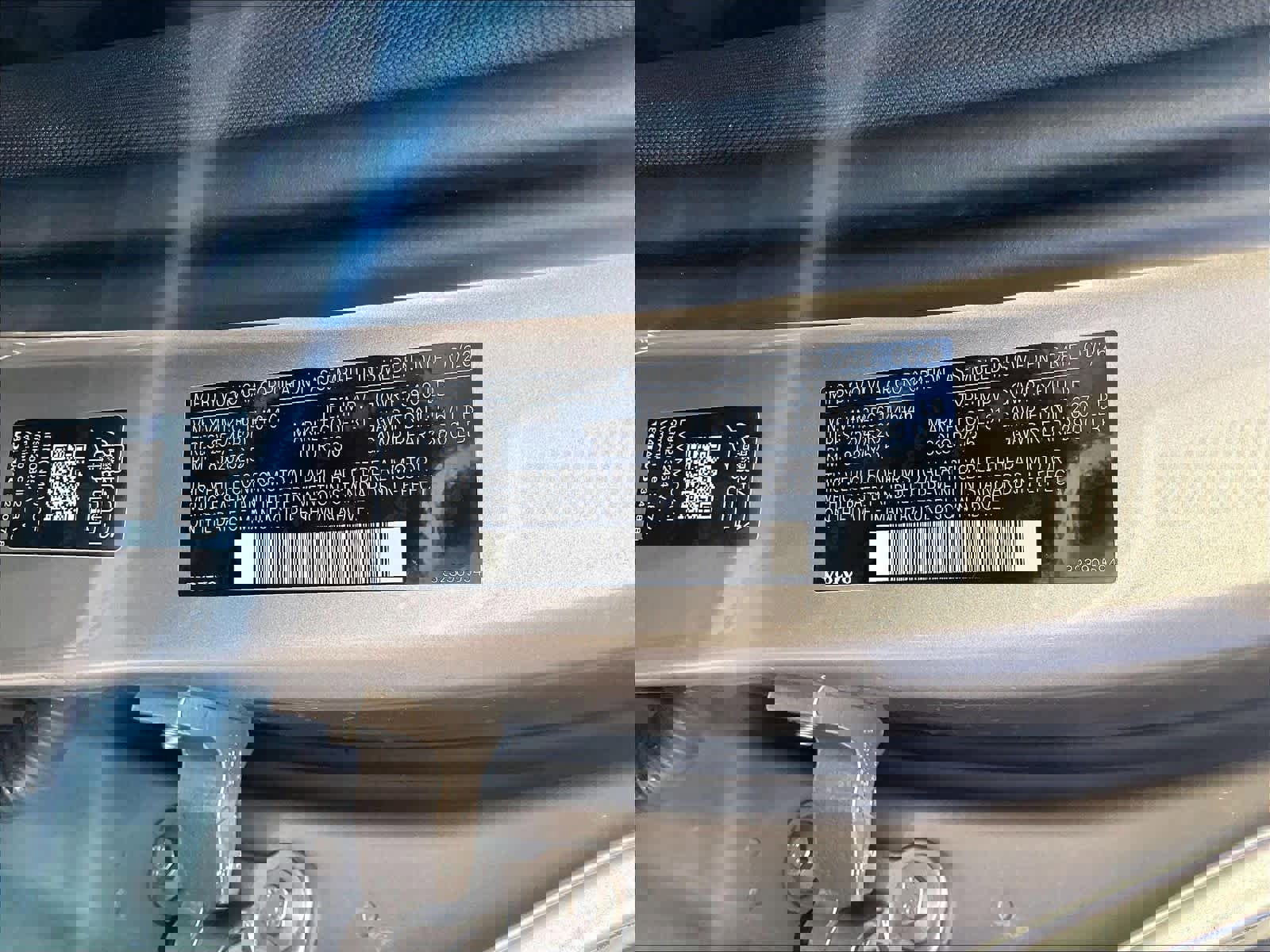 New 2026 Volvo XC60 B5 Plus w/ Protection Package Premier image 35