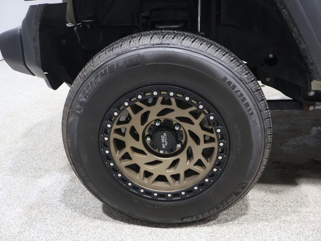 Used 2022 Jeep Wrangler Sport image 8