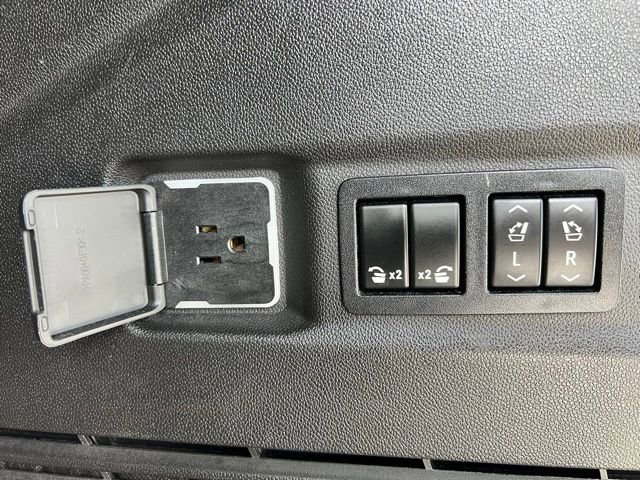 Used 2021 Chevrolet Tahoe Premier RWD image 19