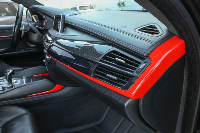 Used 2015 BMW X6 M image 36