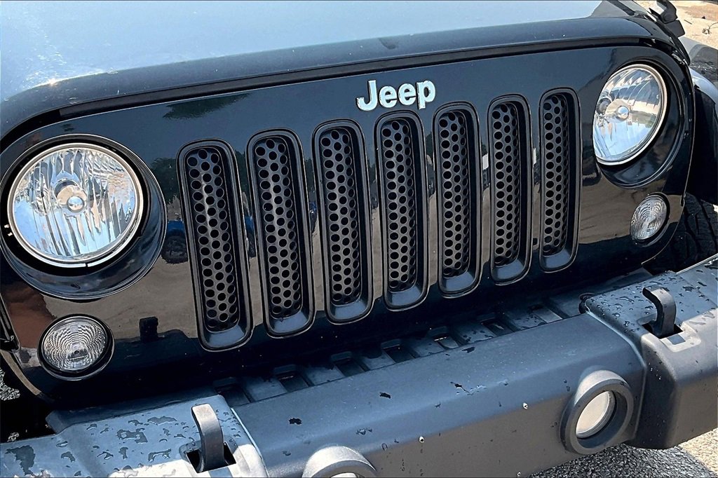 Used 2018 Jeep Wrangler Unlimited Sahara image 30