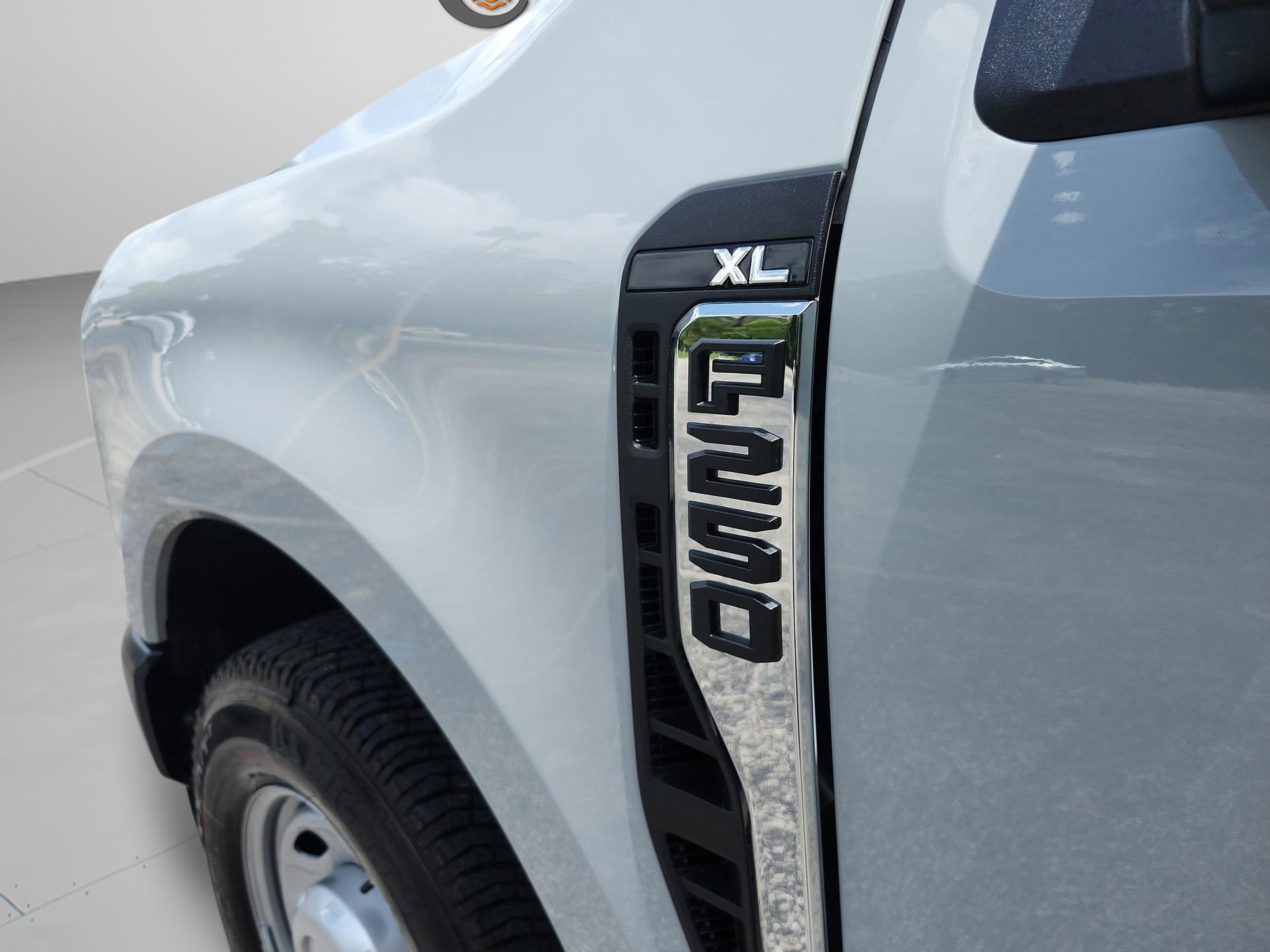 New 2025 Ford F250 XL RWD image 23