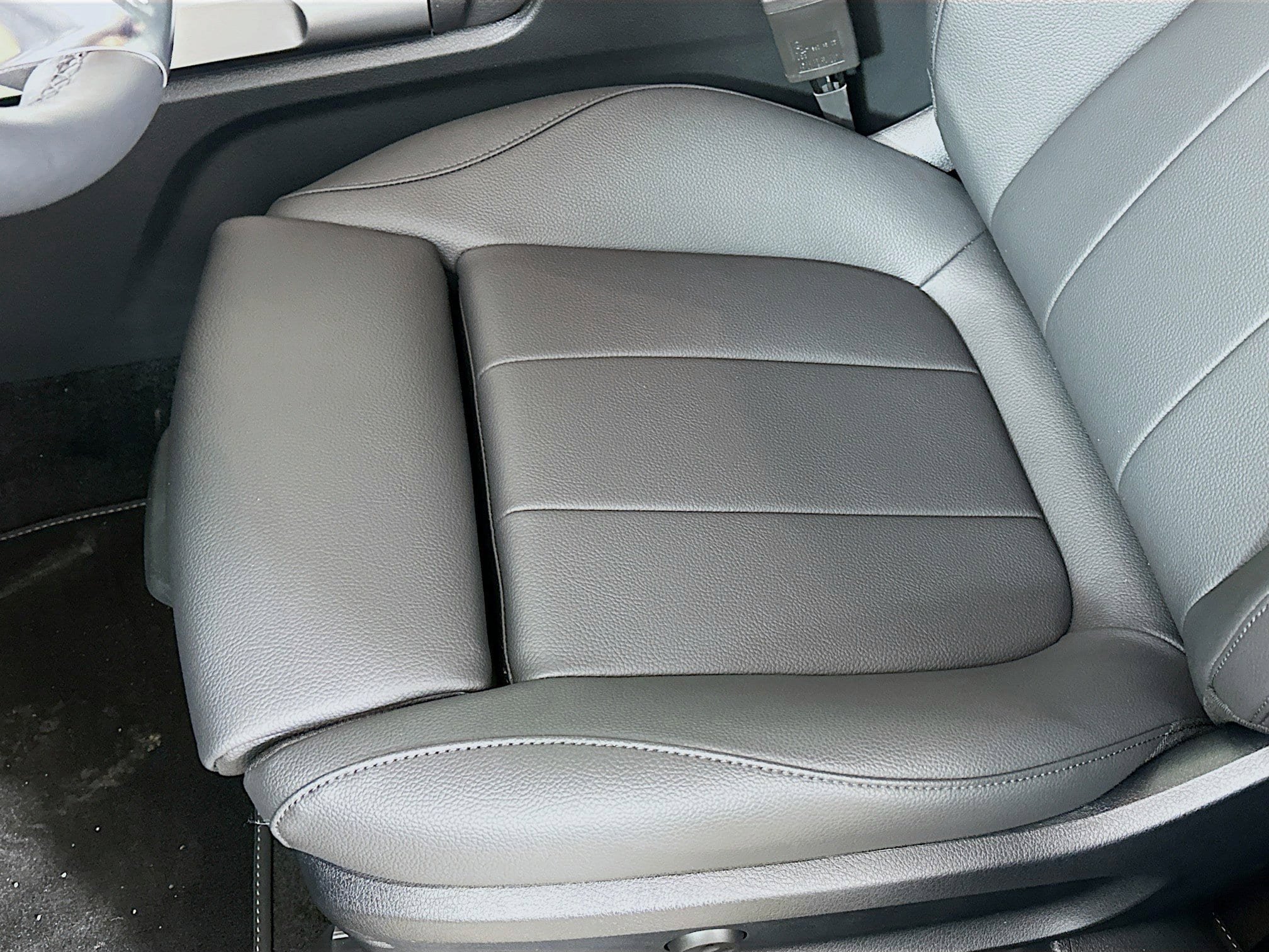 Used 2026 Mercedes-Benz GLB 250 4MATIC image 46