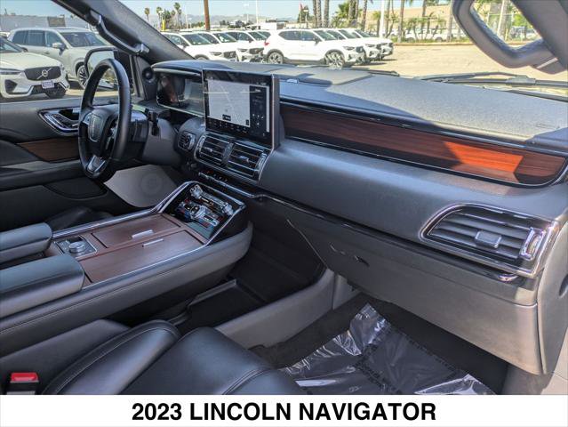 Used 2023 Lincoln Navigator Reserve image 28
