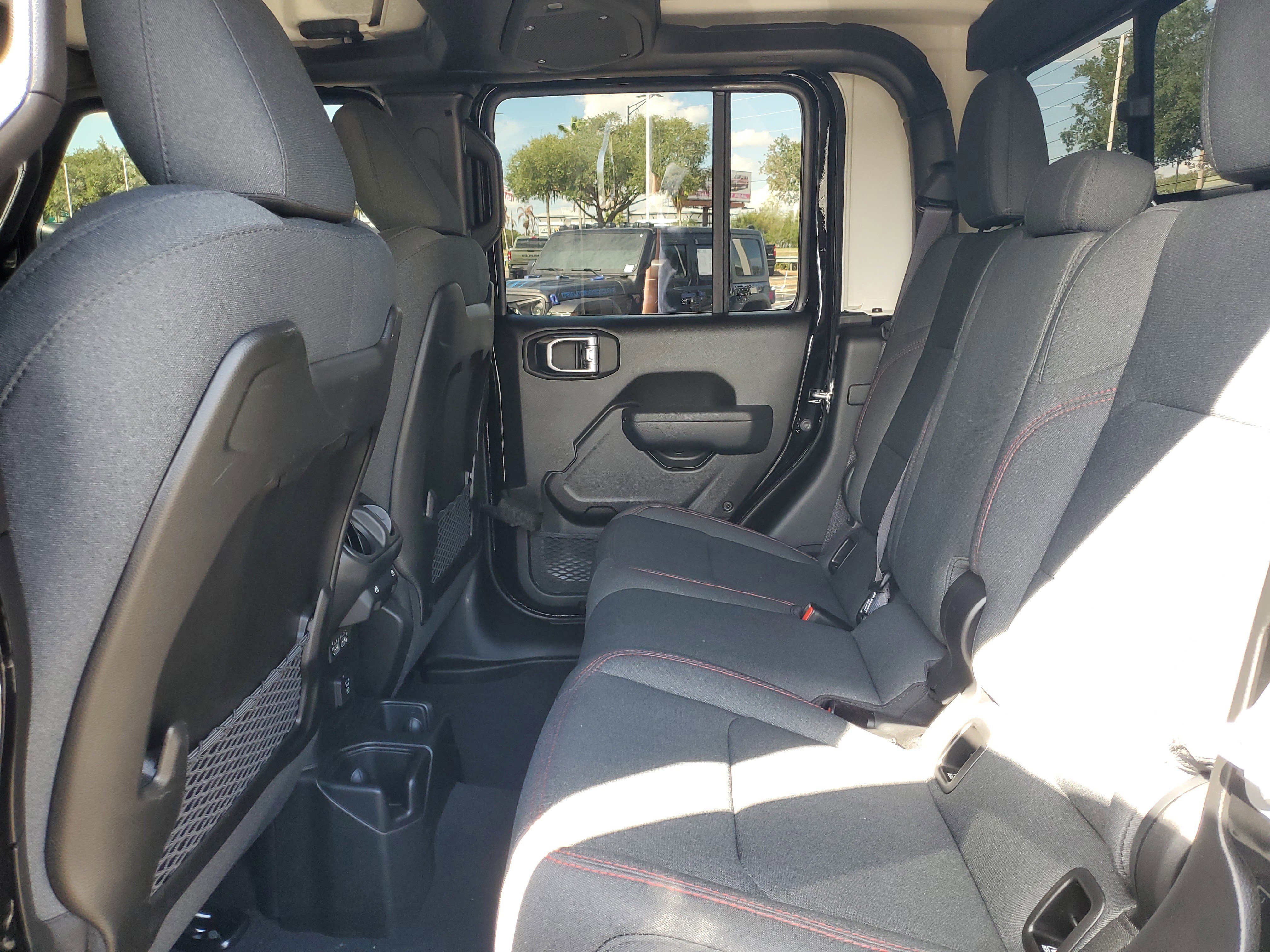 Used 2025 Jeep Gladiator Rubicon w/ Safety Group AWD/4WD image 12