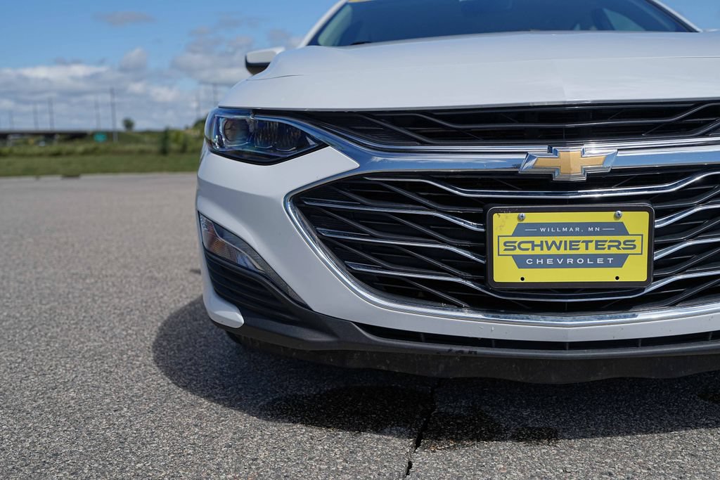 Used 2024 Chevrolet Malibu LT FWD image 3