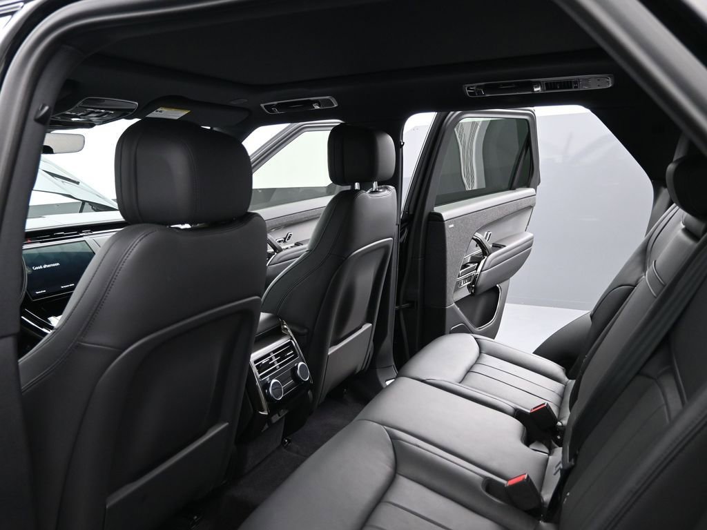 Used 2024 Land Rover Range Rover Sport Dynamic SE image 17