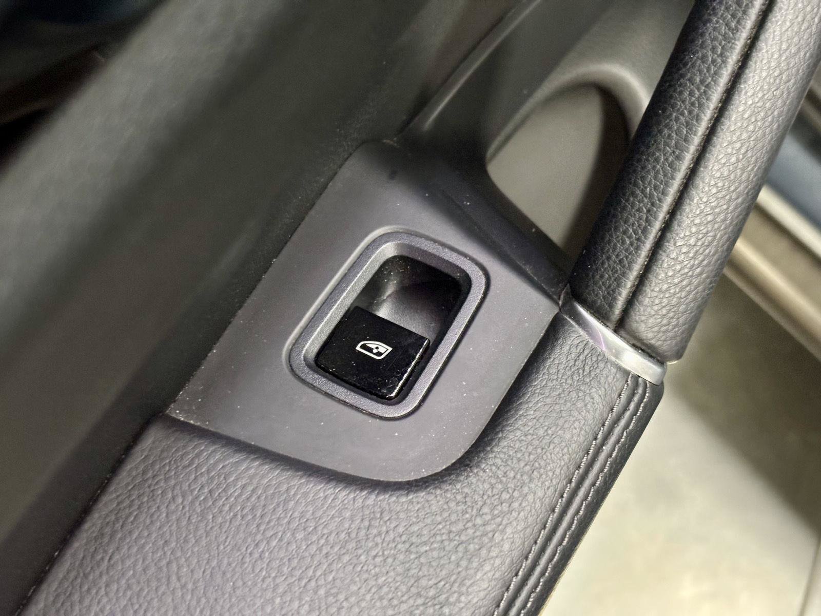 Used 2019 Porsche Cayenne AWD/4WD image 19