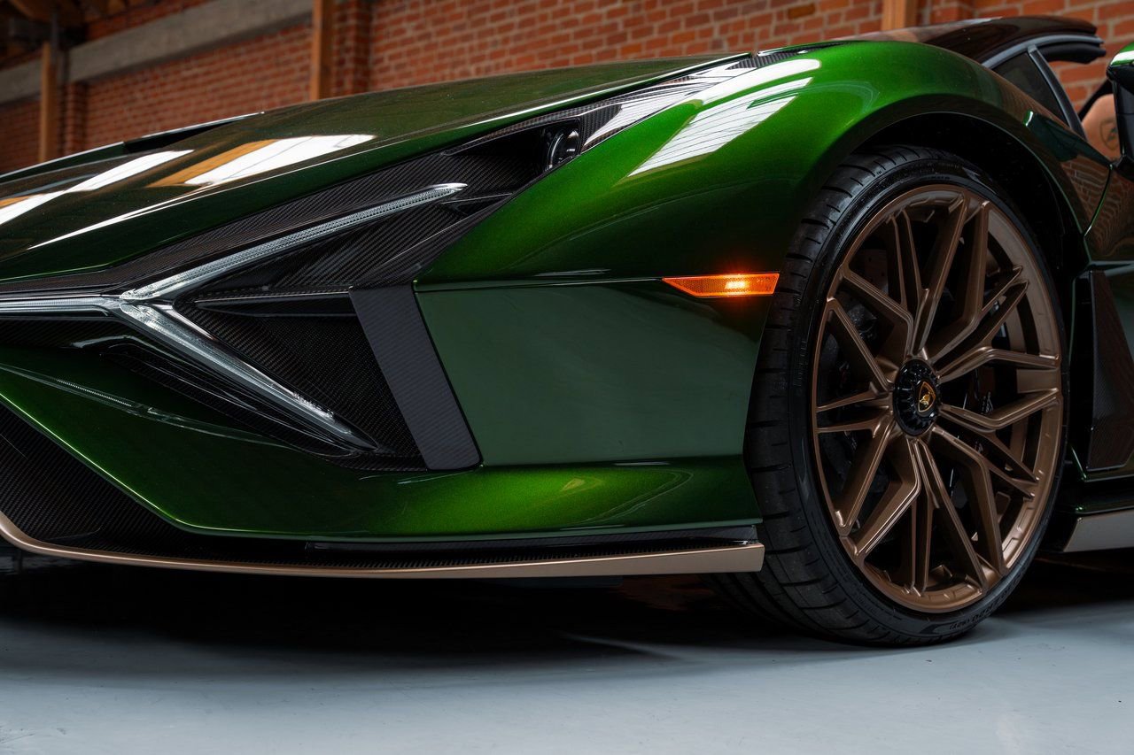 Used 2021 Lamborghini Sian Roadster AWD/4WD image 15