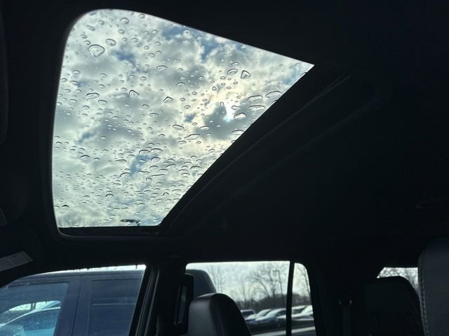 Used 2017 Lincoln Navigator Select image 5