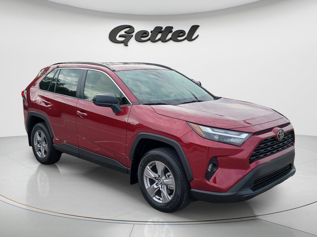 Certified 2025 Toyota RAV4 LE AWD/4WD image 3