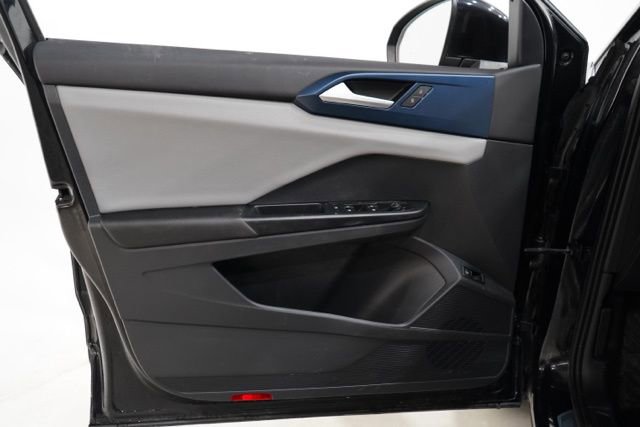 Used 2022 Volkswagen Taos SE image 19