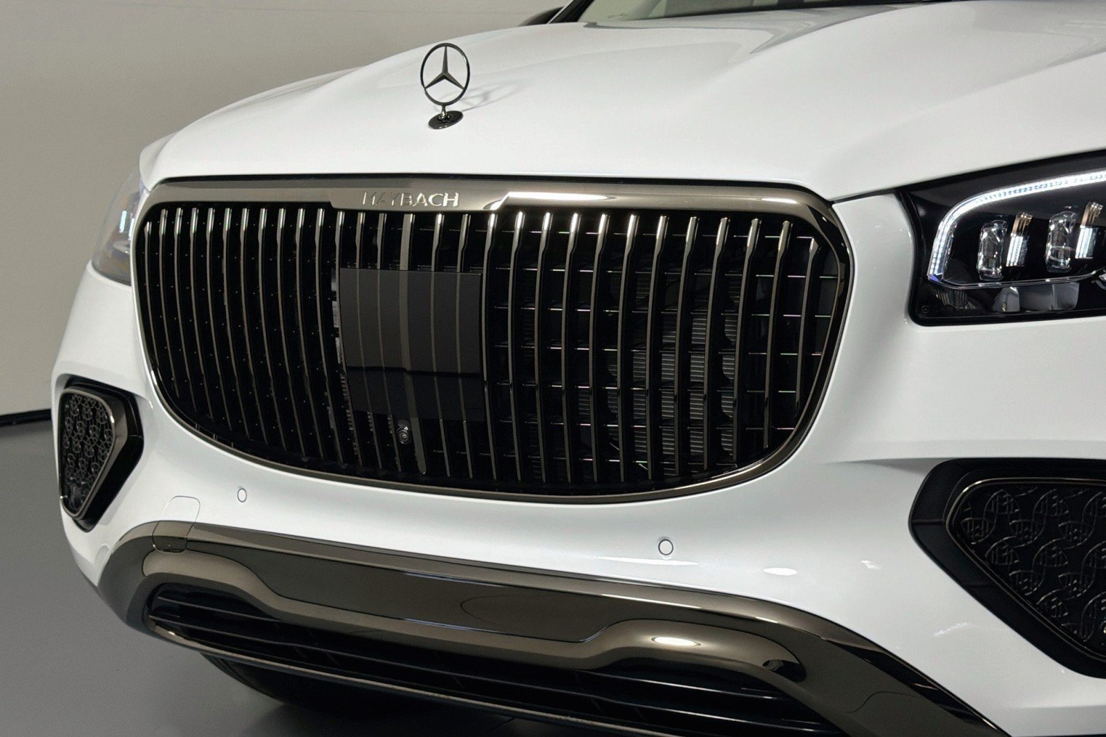 New 2026 Mercedes-Benz Maybach GLS 600 4MATIC image 16