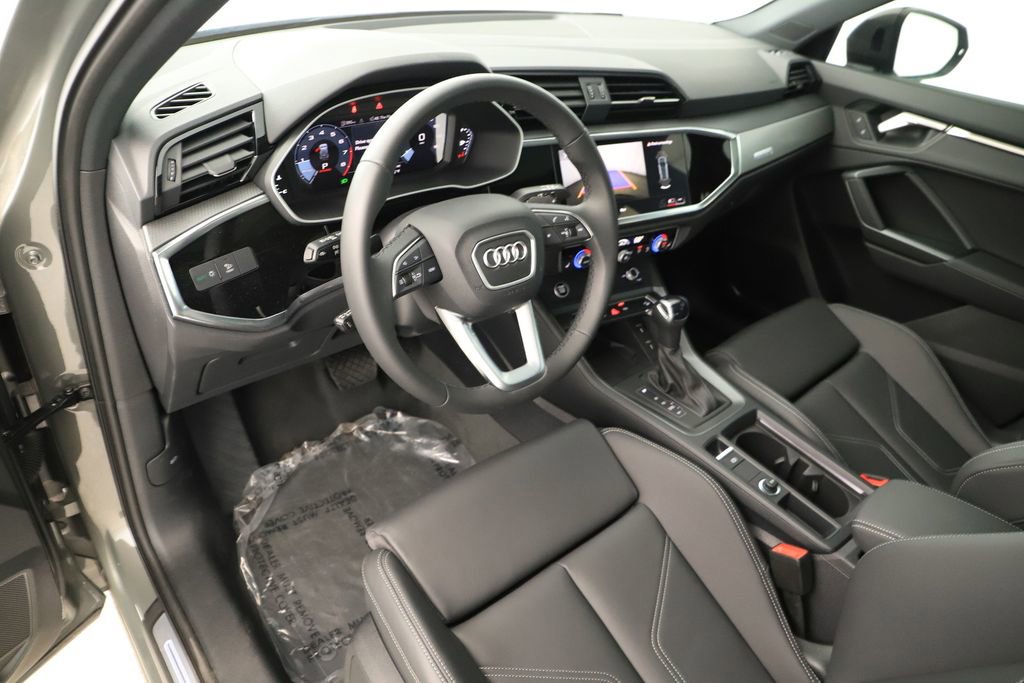 New 2025 Audi Q3 2.0T Premium image 15