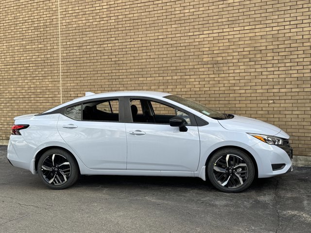 New 2025 Nissan Versa SR w/ Trunk Package image 5