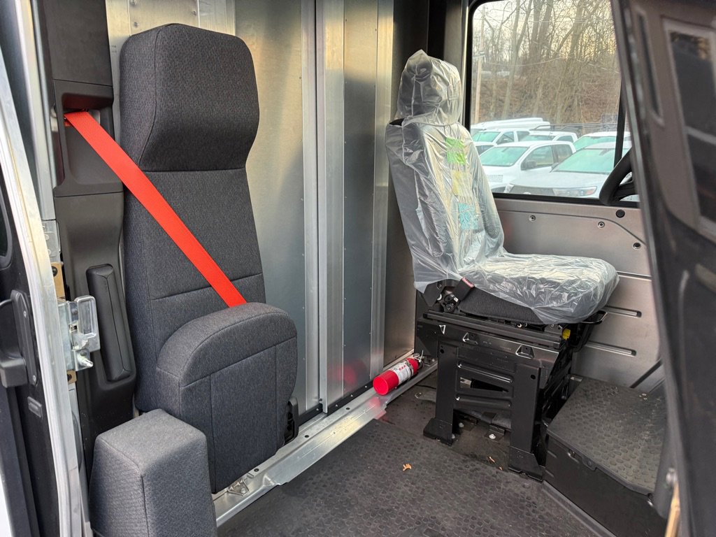 Used 2024 Chevrolet Brightdrop 600 w/ Battery Pack, Max Range image 12