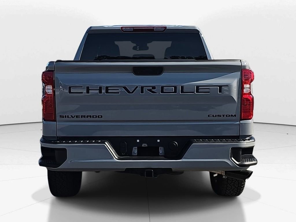 Used 2025 Chevrolet Silverado 1500 Custom w/ Turbomax Blackout Package image 6