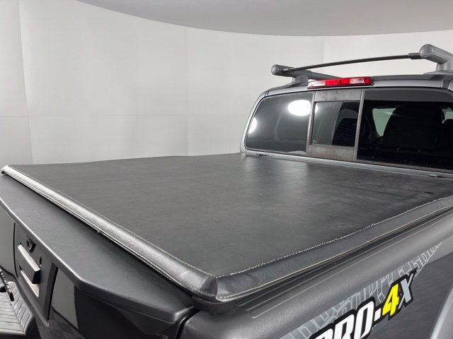 Used 2020 Nissan Frontier PRO-4X w/ Pro-4x Utility Package AWD/4WD image 45