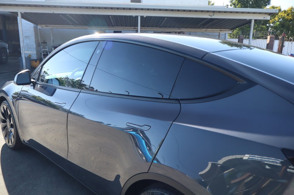Used 2023 Tesla Model Y Performance AWD/4WD image 16