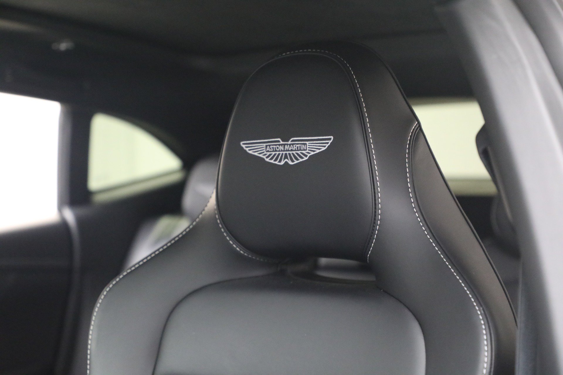 Used 2026 Aston Martin DBX 707 AWD/4WD image 22
