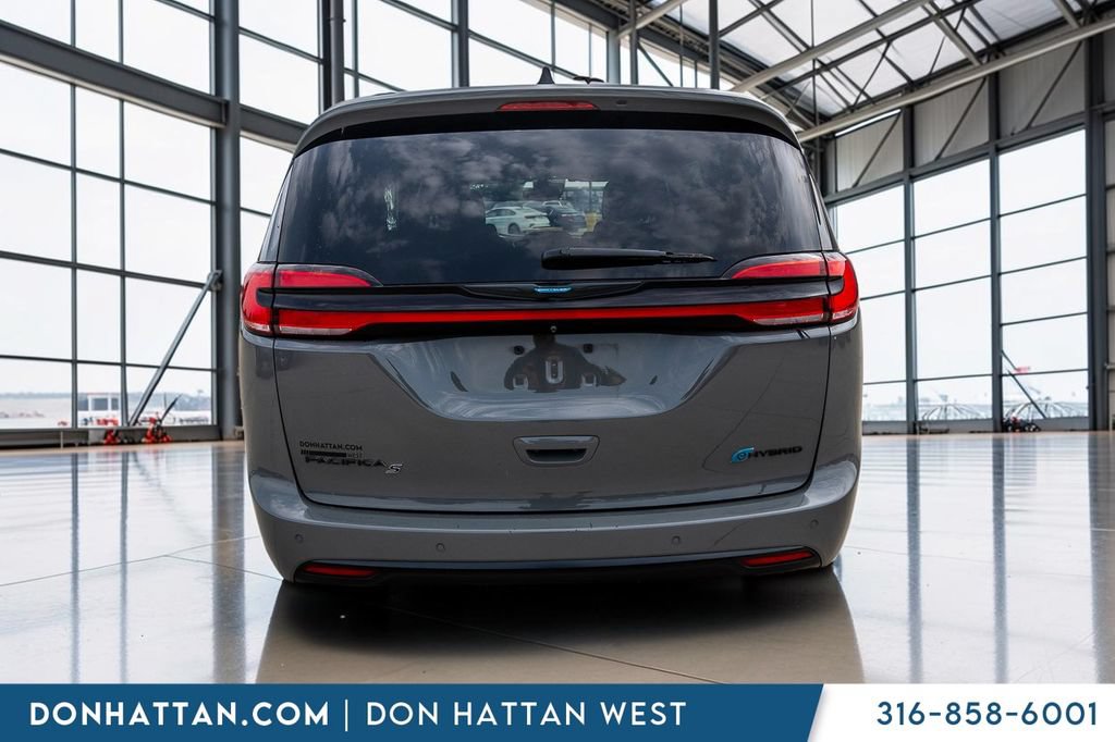 Used 2021 Chrysler Pacifica Touring w/ S Appearance Package FWD image 31