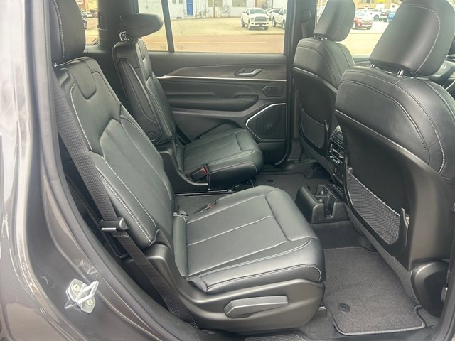 New 2026 Jeep Grand Cherokee L Limited image 17