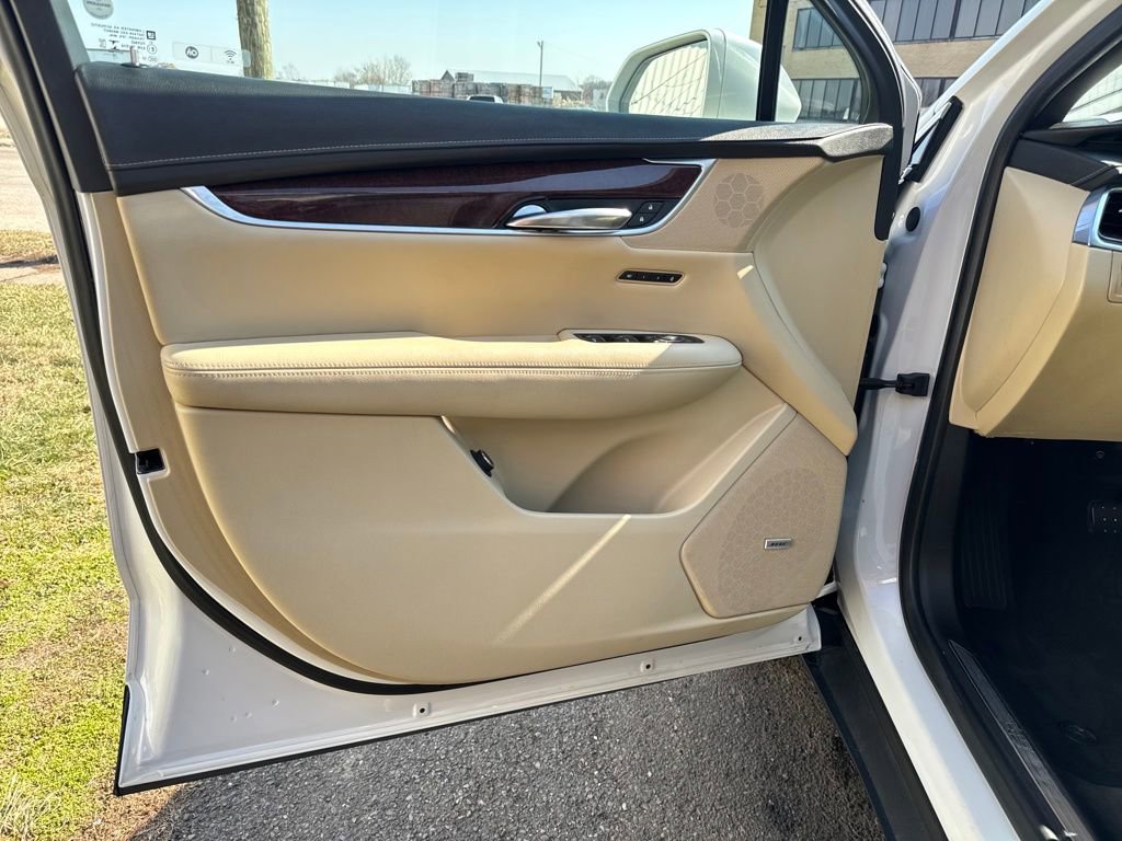 Used 2019 Cadillac XT5 Luxury image 11