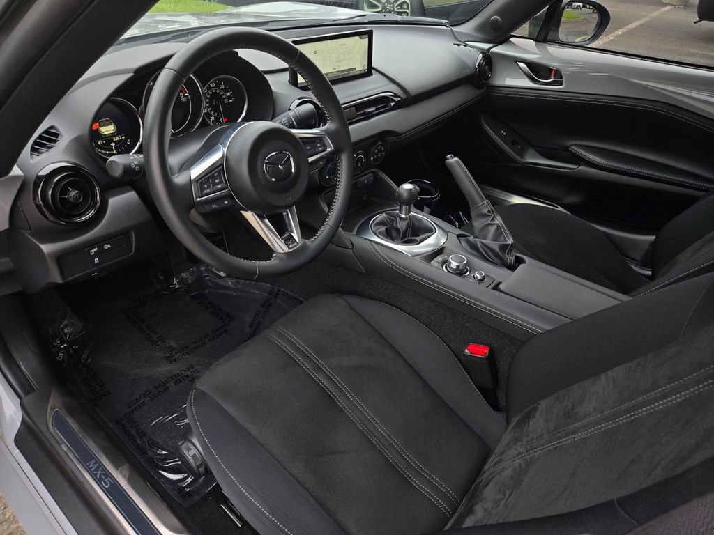 Certified 2024 MAZDA MX-5 Miata Club RWD image 10