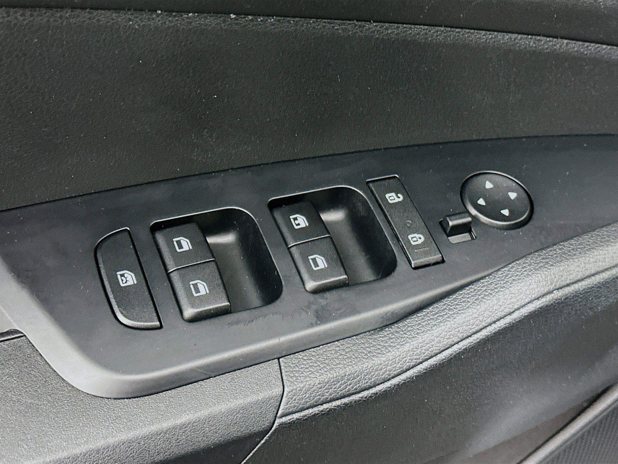 Used 2024 Kia Sportage LX image 15