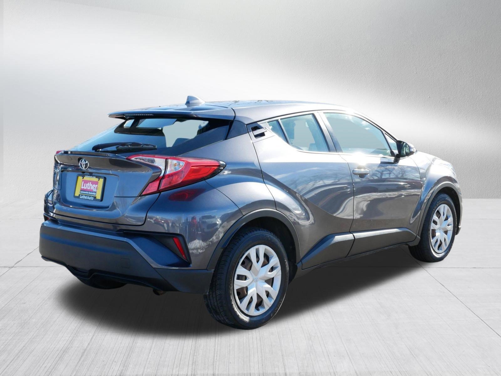 Used 2021 Toyota C-HR LE FWD image 7