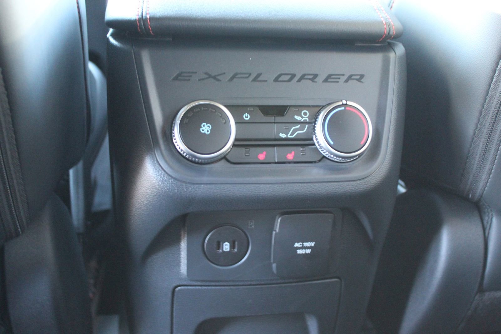 New 2026 Ford Explorer ST-Line w/ ST-Line Street Pack image 17