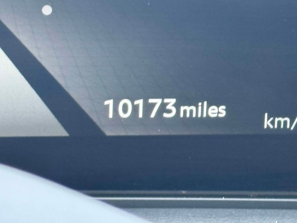 Used 2025 Nissan Ariya AWD image 25