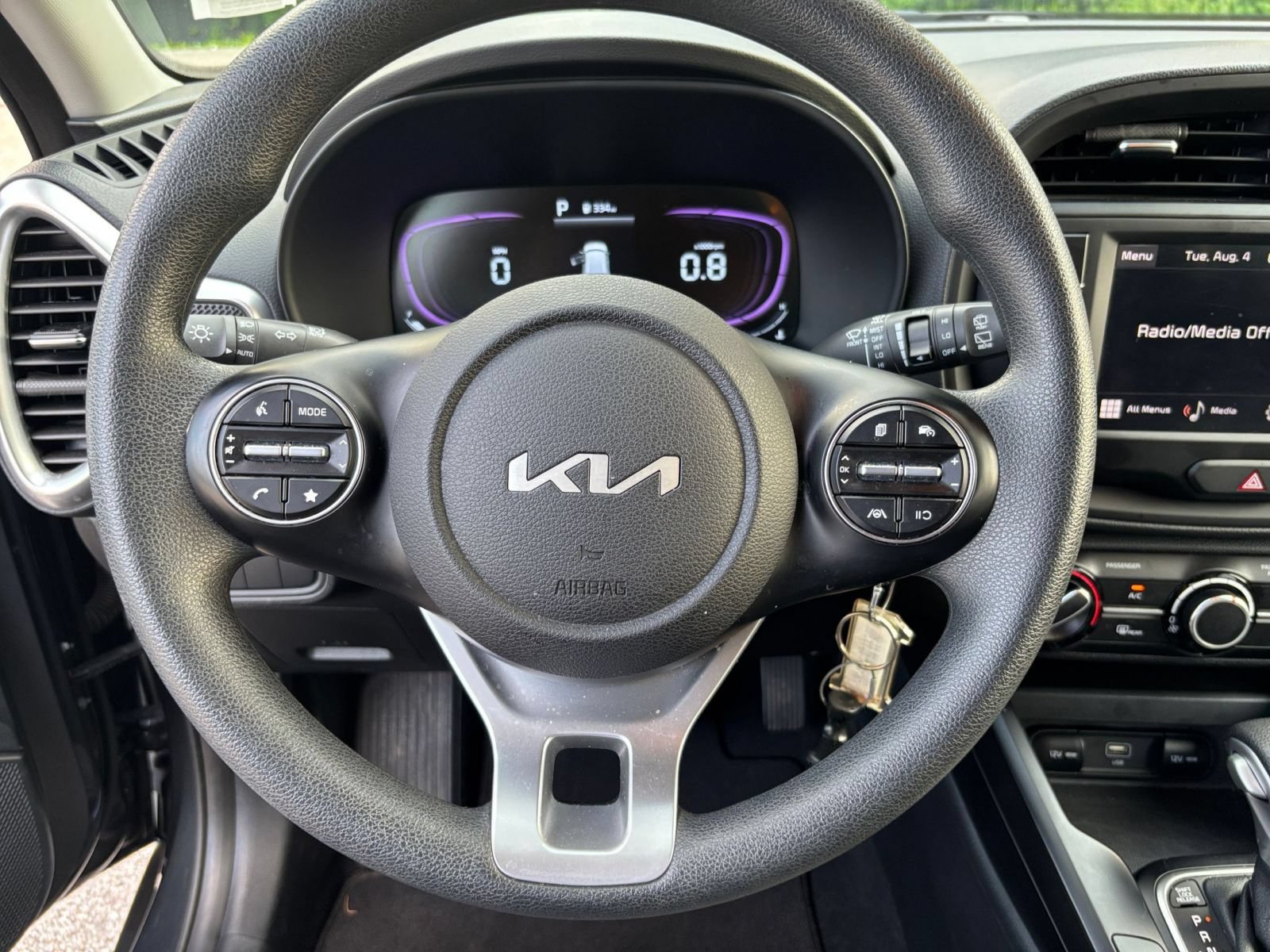 Used 2025 Kia Soul LX w/ LX Technology Package FWD image 31