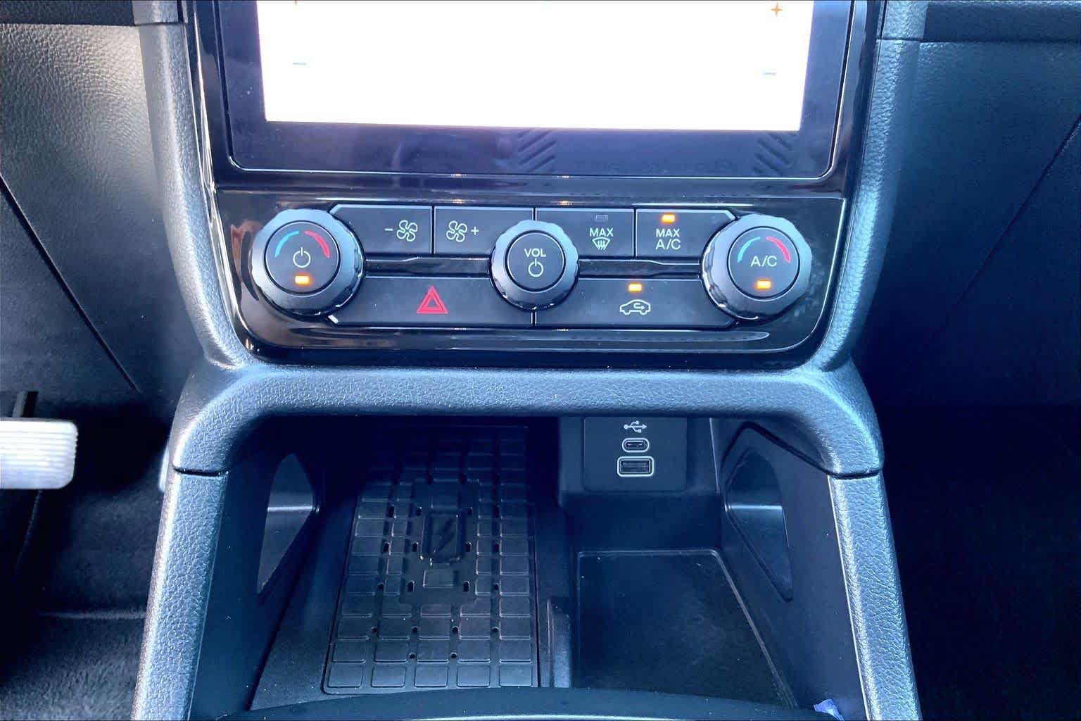 Used 2024 Ford Ranger XLT w/ FX4 Off-Road Package AWD/4WD image 32