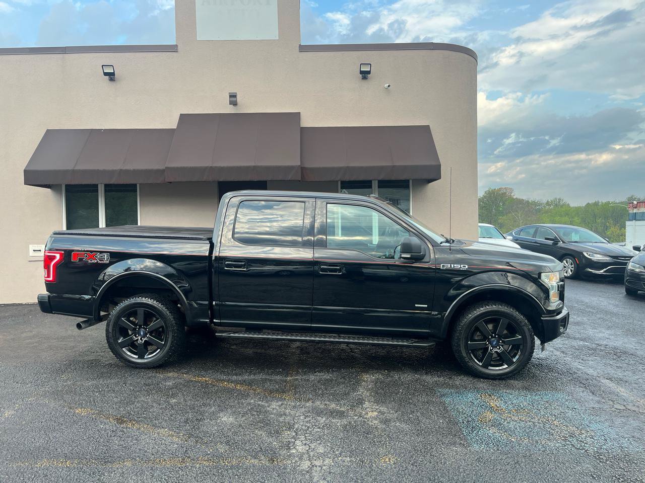Used 2016 Ford F150 XLT w/ Equipment Group 302A Luxury AWD/4WD image 4