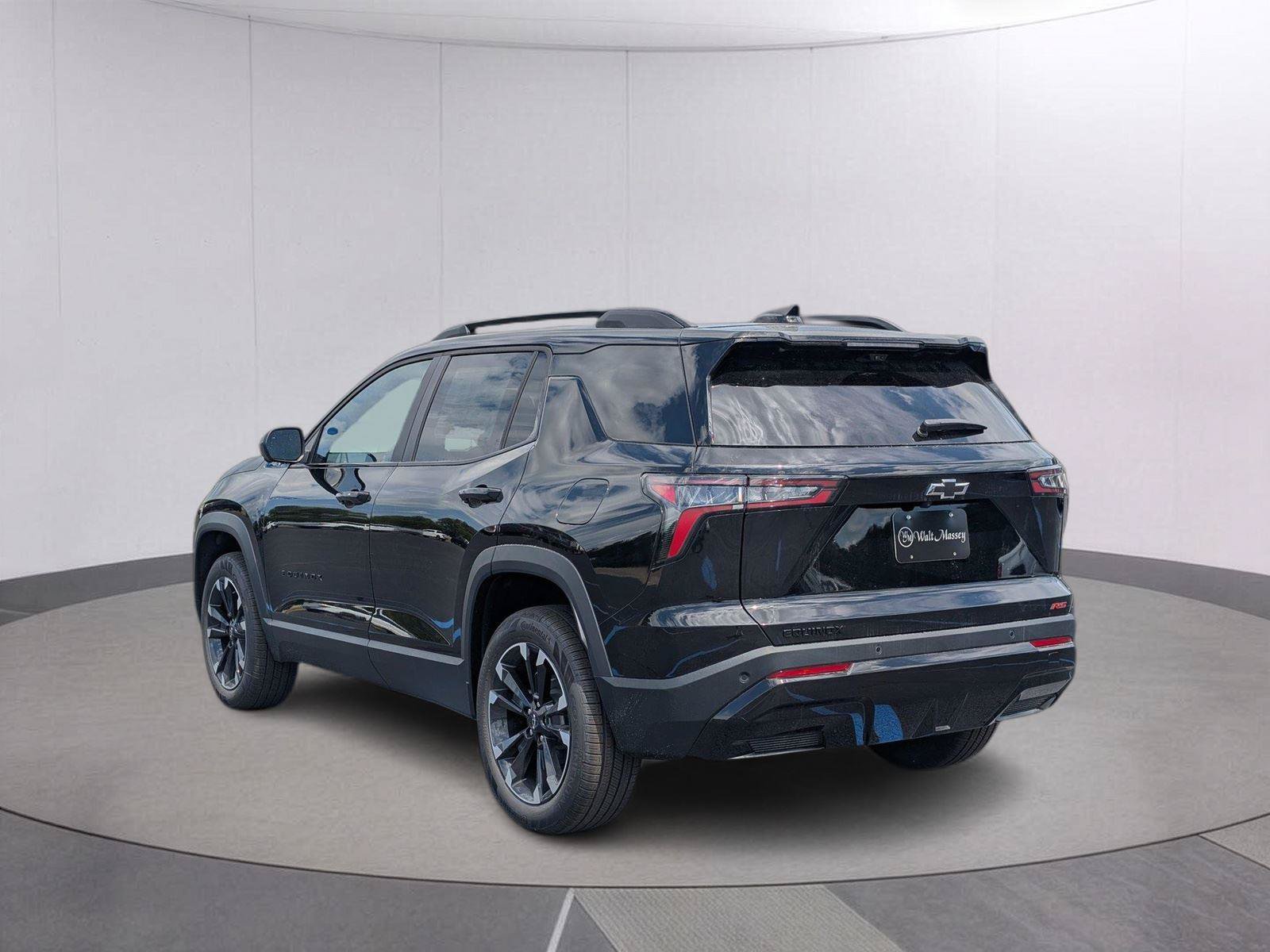 New 2026 Chevrolet Equinox RS w/ Convenience Package III FWD image 3