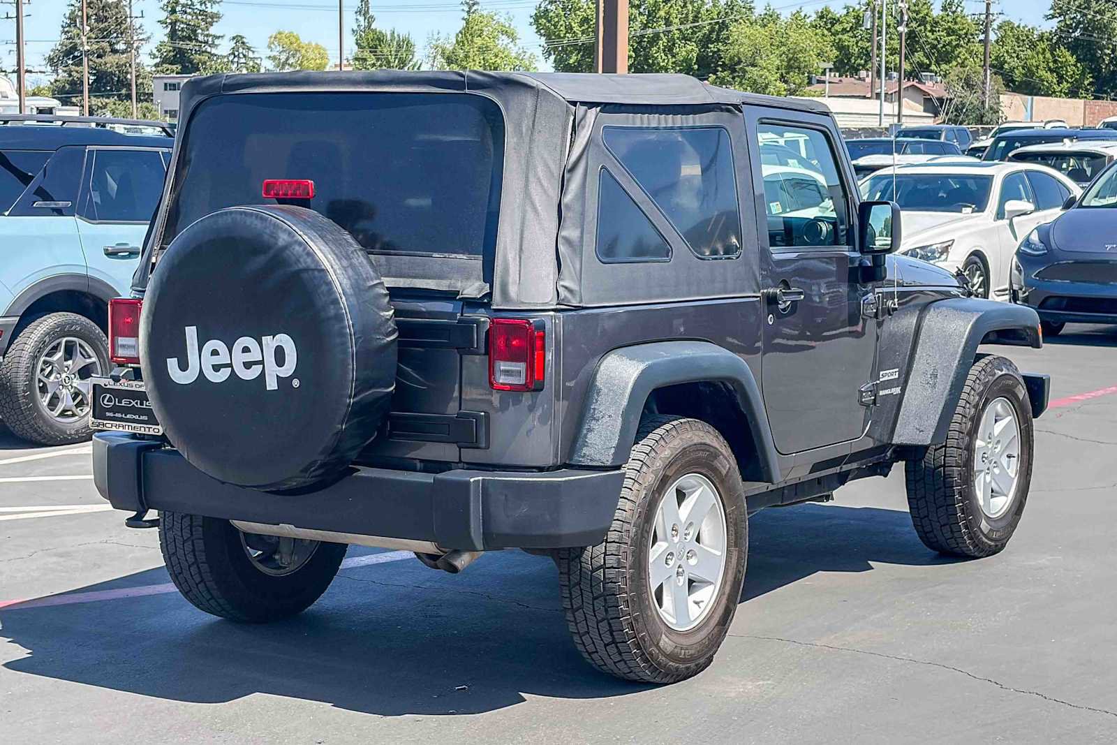 Used 2018 Jeep Wrangler Sport image 4