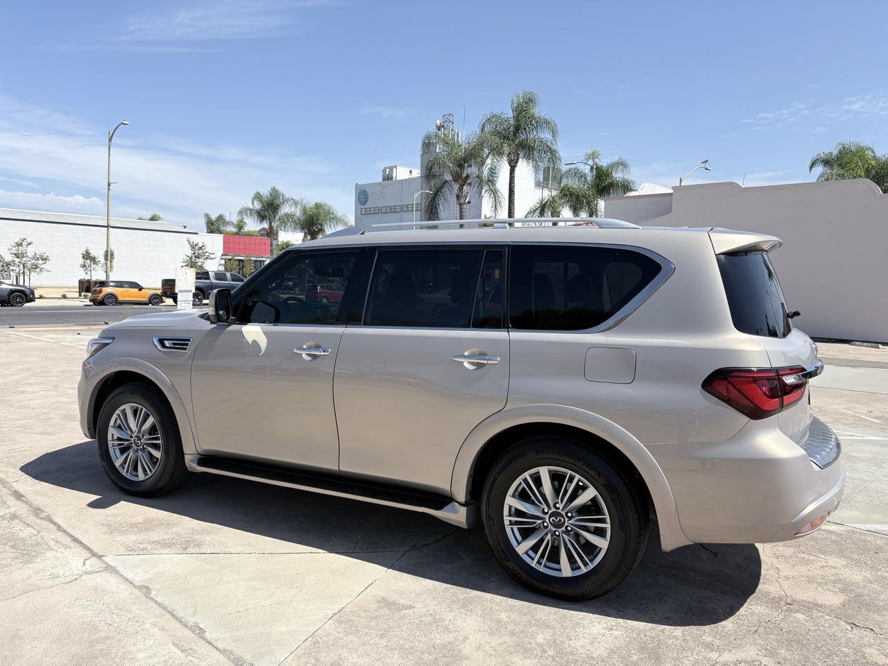Used 2019 INFINITI QX80 Luxe RWD image 11