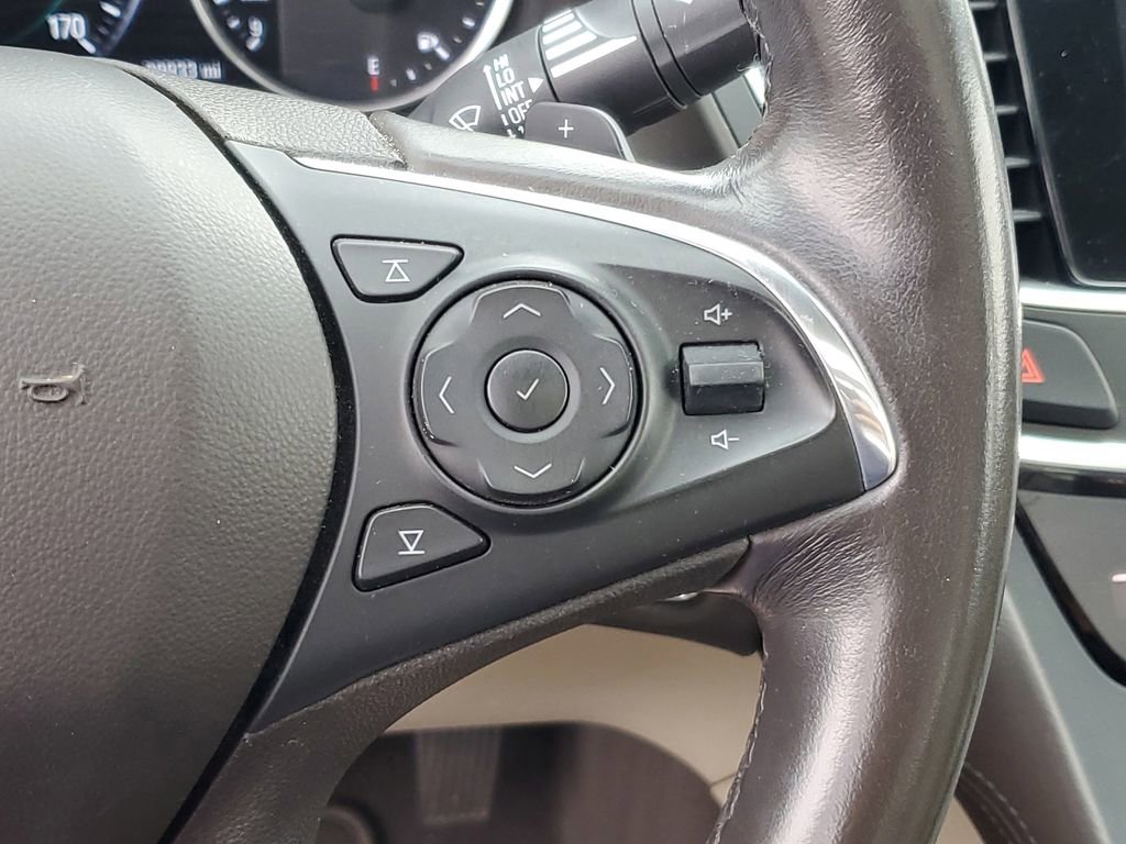 Used 2017 Buick LaCrosse Essence w/ Dynamic Driver Package FWD image 16