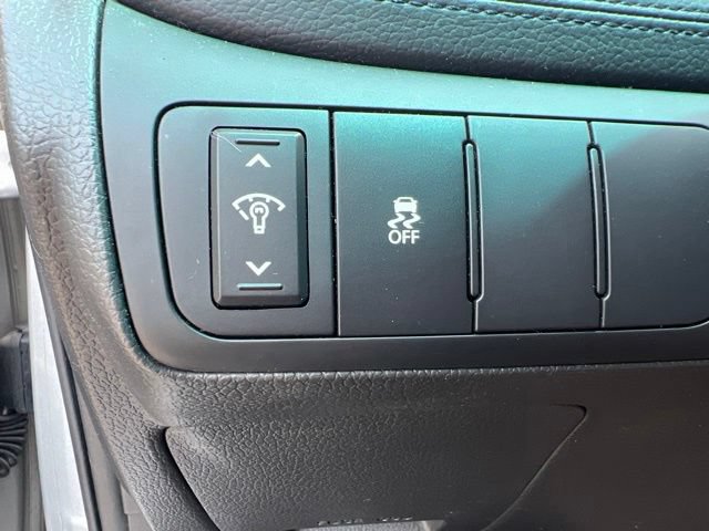 Used 2012 Kia Optima Hybrid w/ Hybrid Premium Technology Pkg FWD image 10