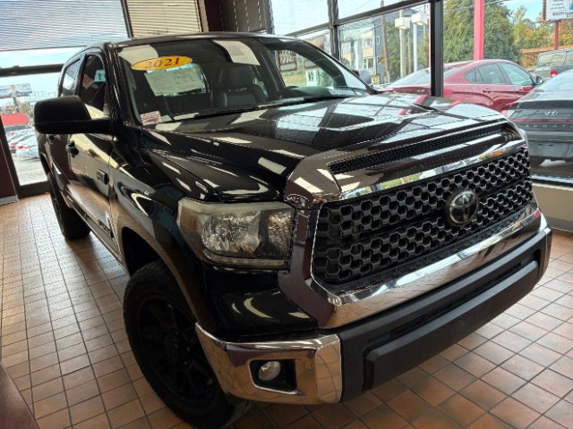 Used 2021 Toyota Tundra SR5 w/ SR5 Leather Package