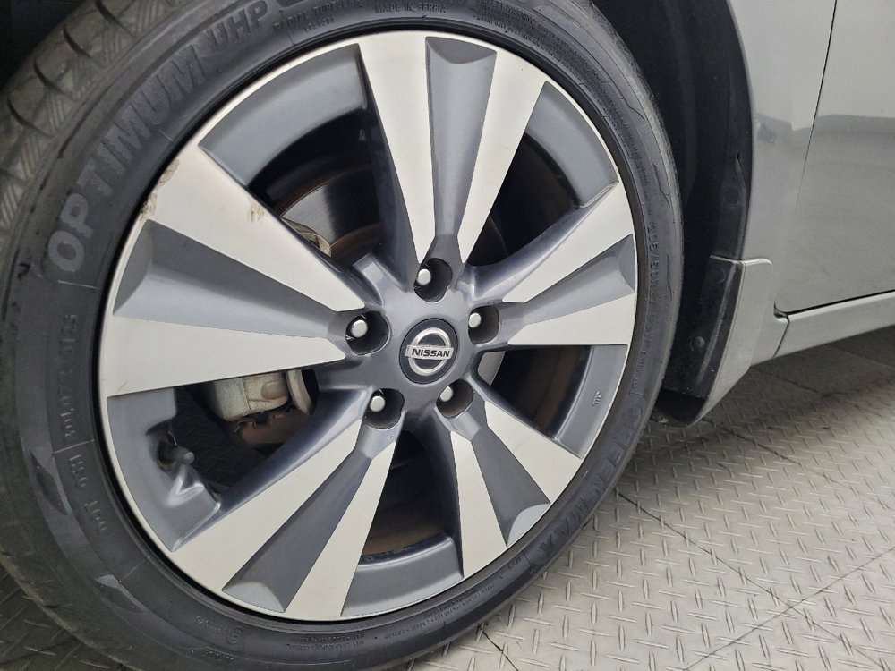 Used 2019 Nissan Sentra SV w/ Special Edition Package image 31