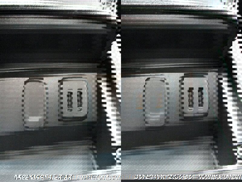 Used 2018 Chevrolet Suburban Premier image 37