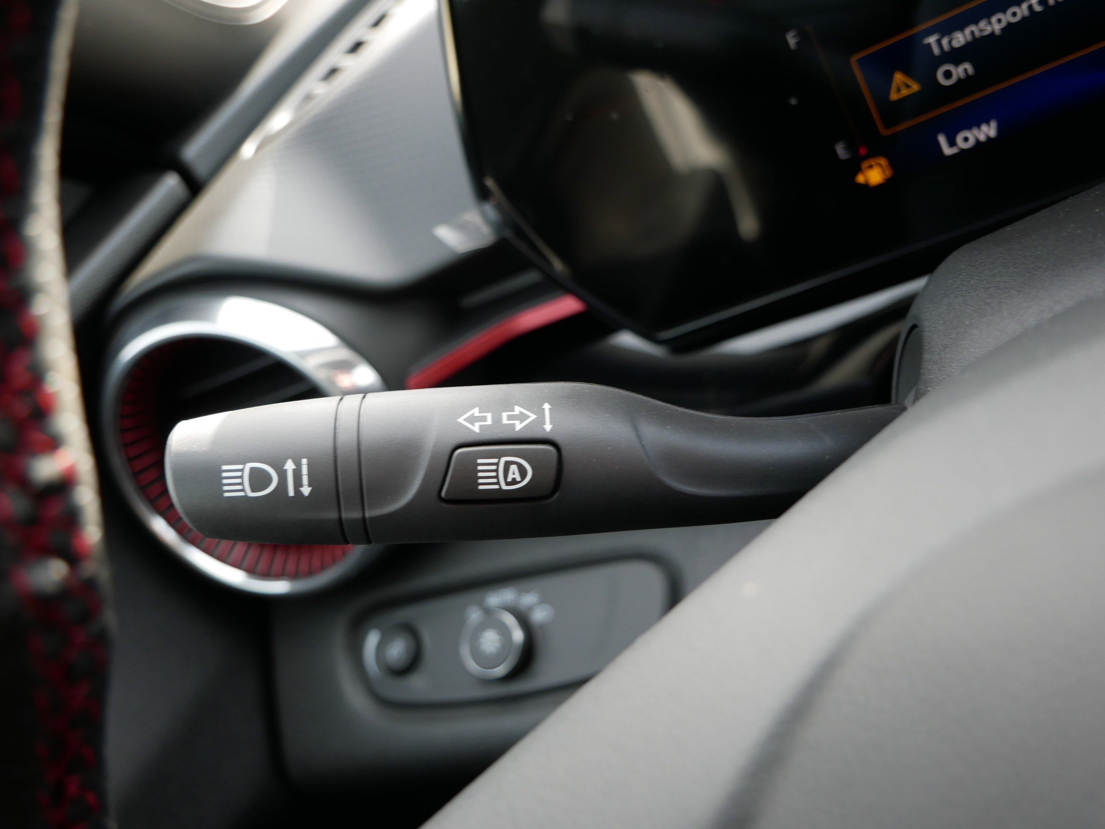 New 2026 Chevrolet Trax RS w/ Sunroof Package image 25